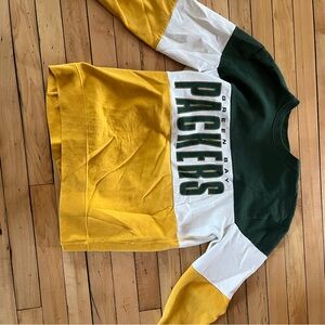 Aerie Green and Yellow Crew Neck Sweater